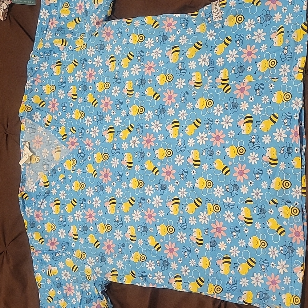 UA Scrubs Top